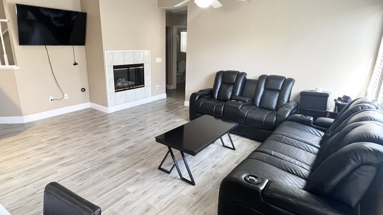 Photo of Livingroom in Tracy