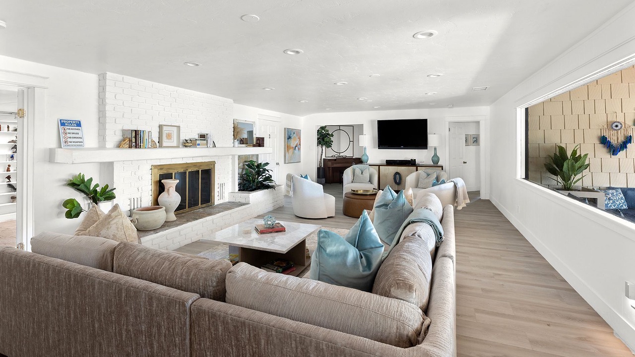 Photo of Livingroom in Lake Elsinore