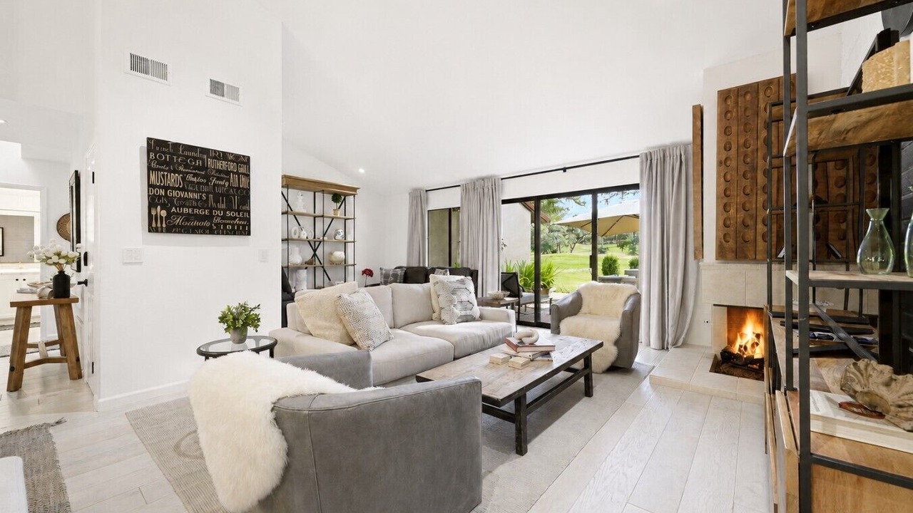 Photo of Livingroom in Napa