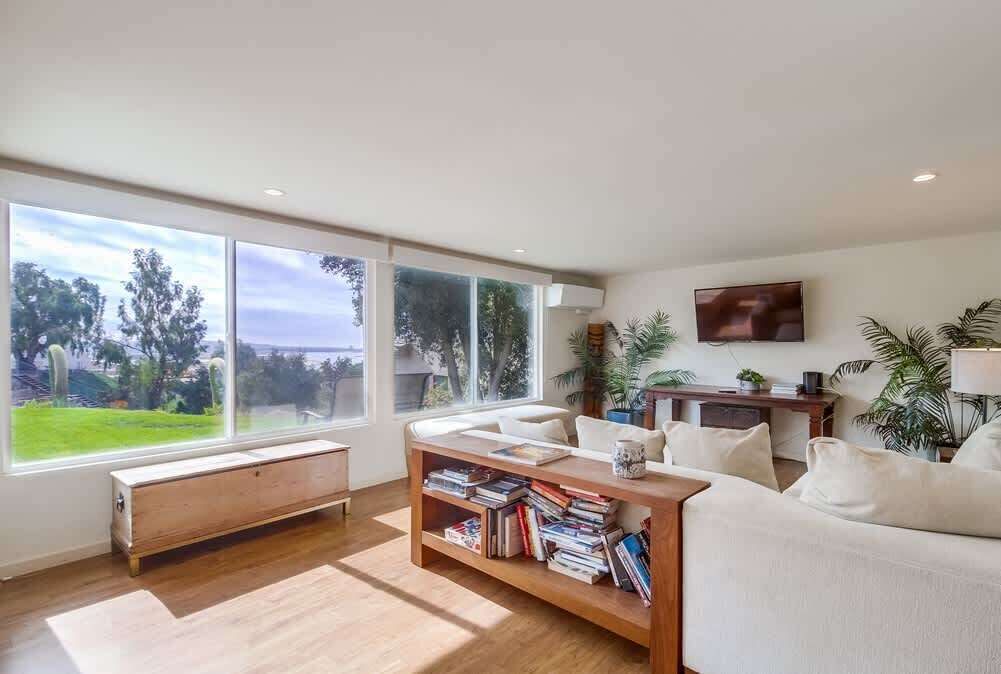 Photo of Bedroom in Bay Park