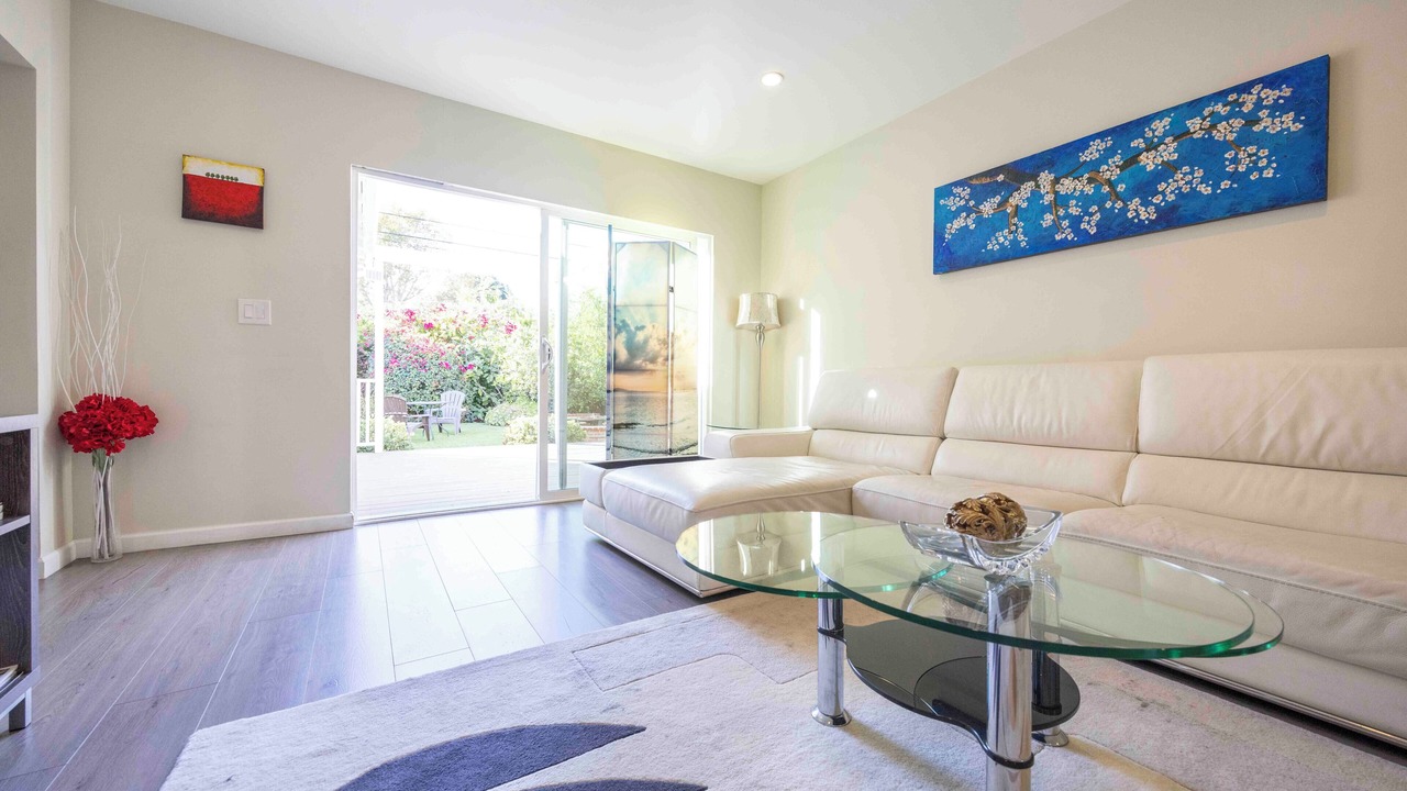 Photo of Livingroom in Sherman Oaks
