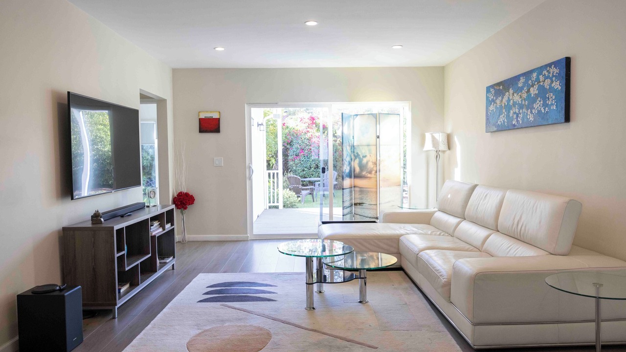 Photo of Livingroom in Sherman Oaks