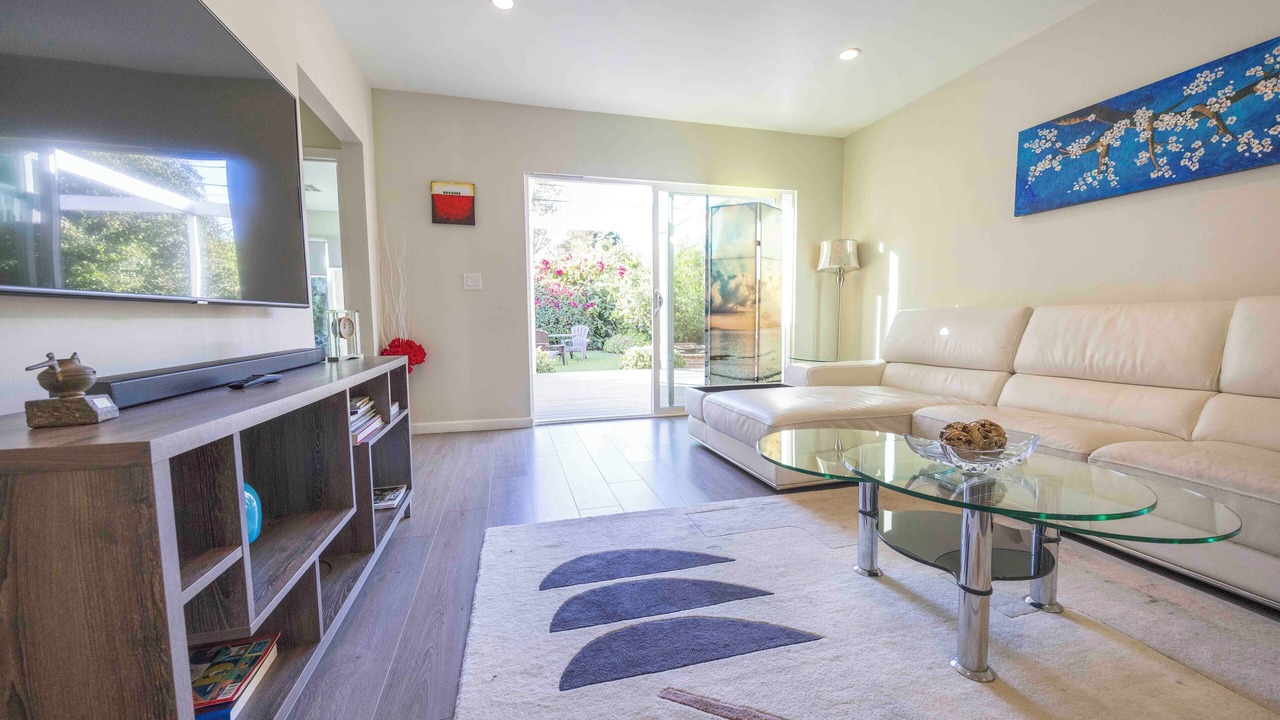 Photo of Livingroom in Sherman Oaks