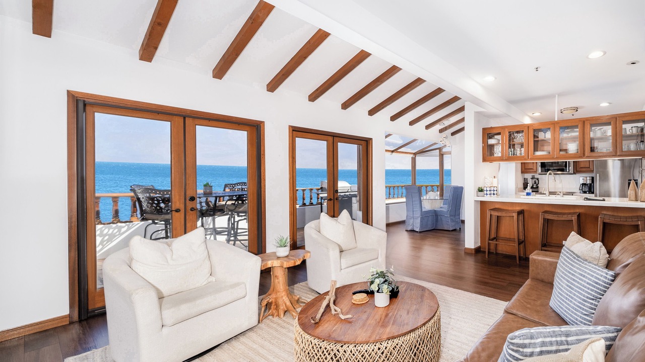 Photo of Livingroom in Catalina Island