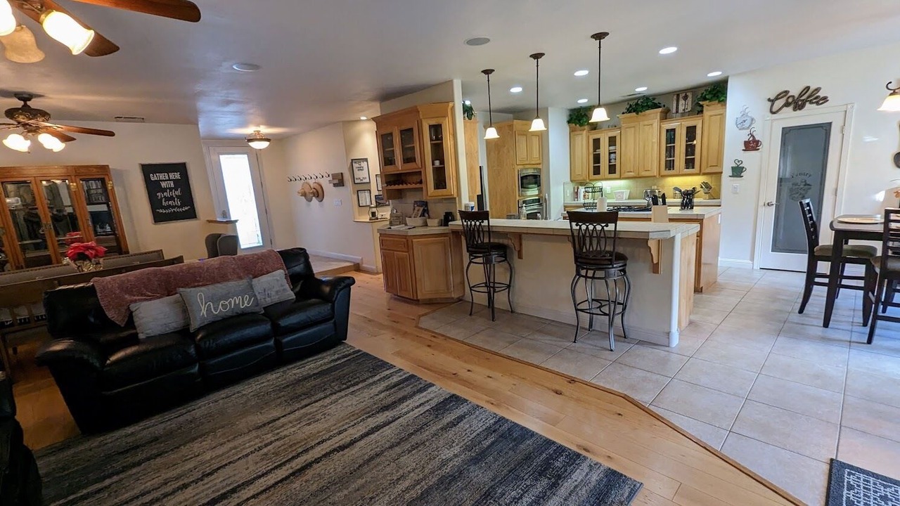 Photo of Livingroom in Redding