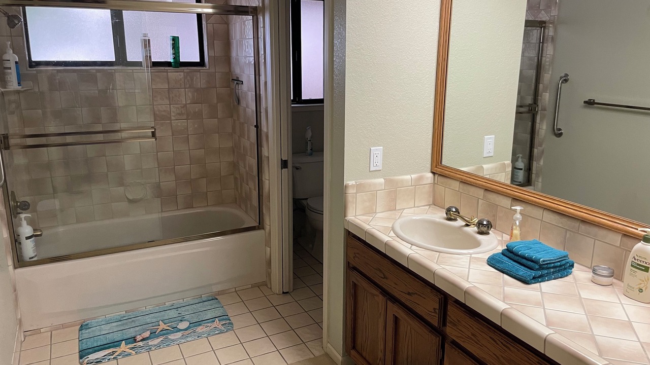 Photo of Bathroom in Discovery Bay