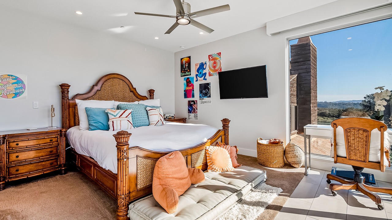 Photo of Bedroom in Del Mar Heights
