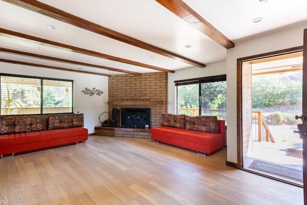 Photo of Livingroom in Three Rivers