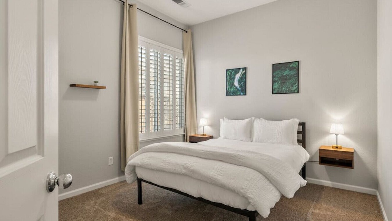 Photo of Bedroom in Reno/Tahoe Airport