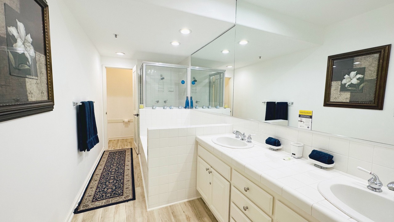 Photo of Bathroom in Avalon