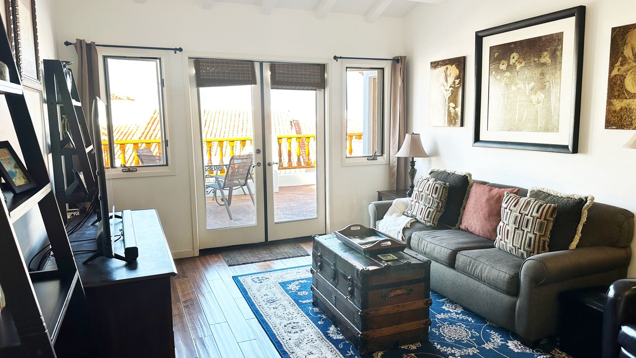 Photo of Livingroom in Avalon