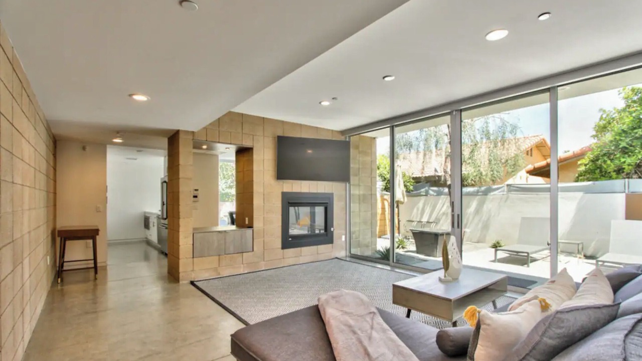 Photo of Livingroom in Palm Desert