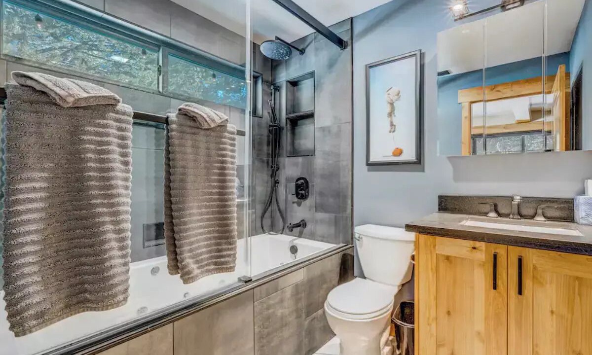 Photo of Bathroom in Truckee