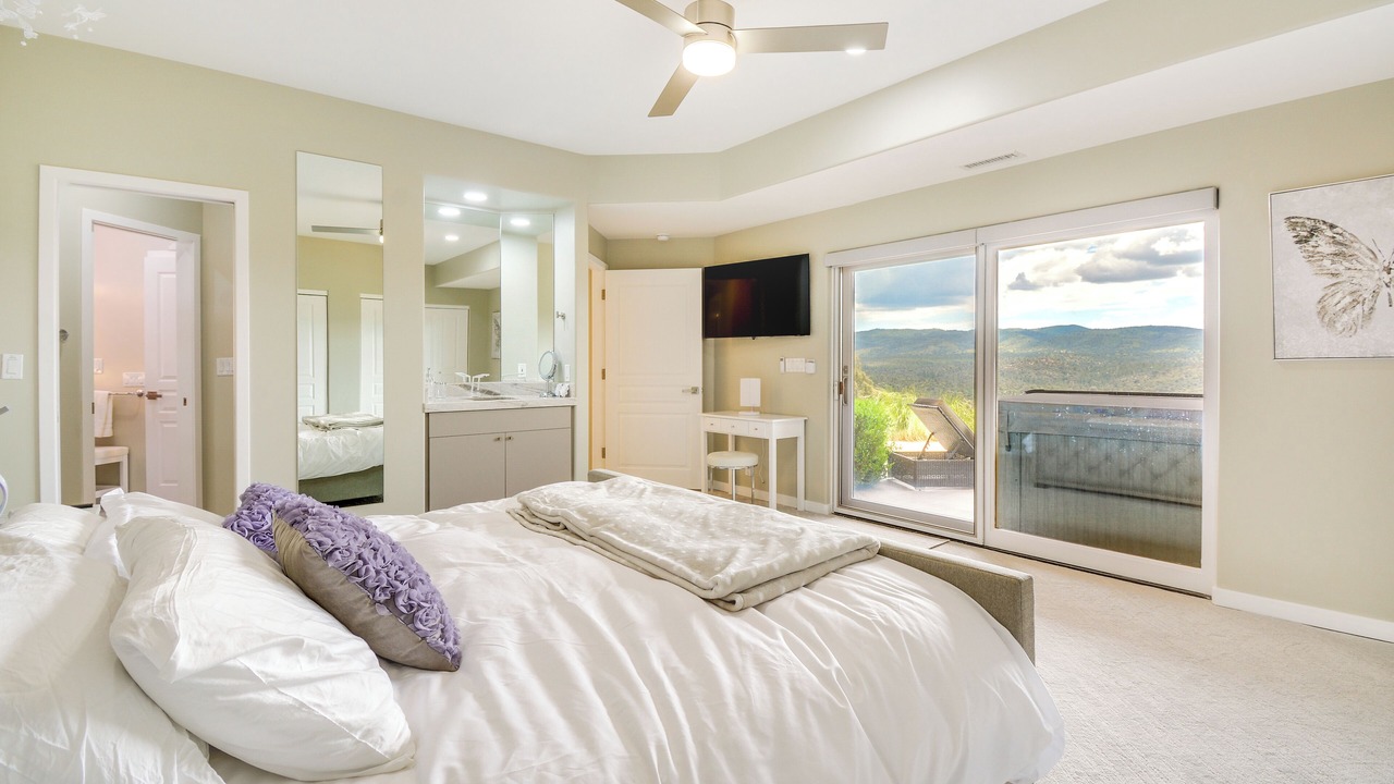 Photo of Bedroom in Lynx Mountain View Estates