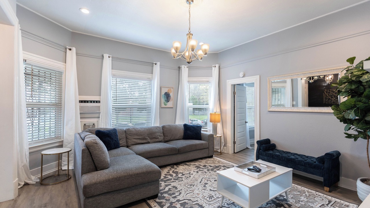 Photo of Livingroom in Downtown Sacramento