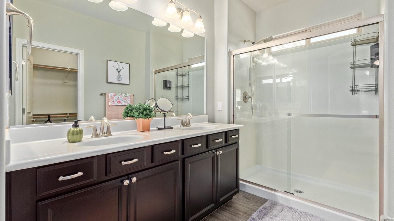 Photo of Bathroom in Surprise Farms