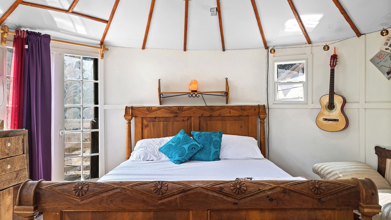 Photo of Bedroom in Leona Valley