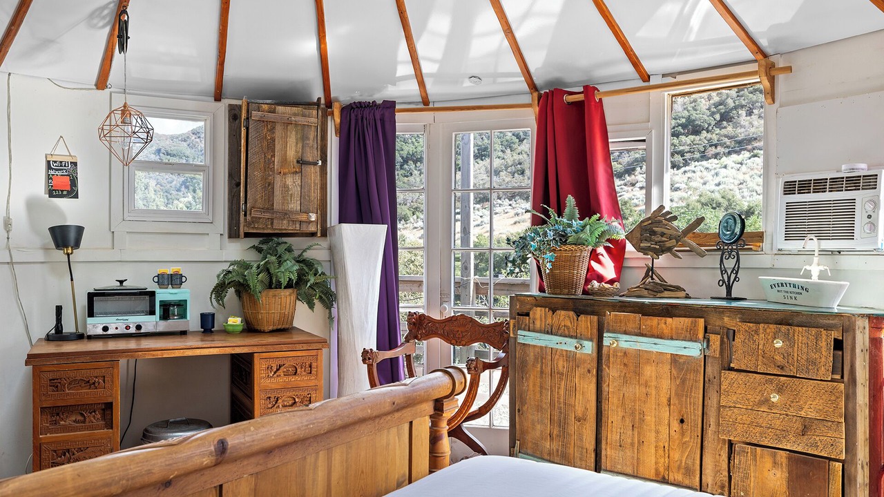 Photo of Bedroom in Leona Valley