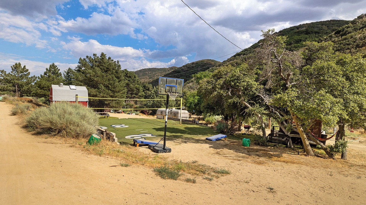 Photo of Others in Leona Valley