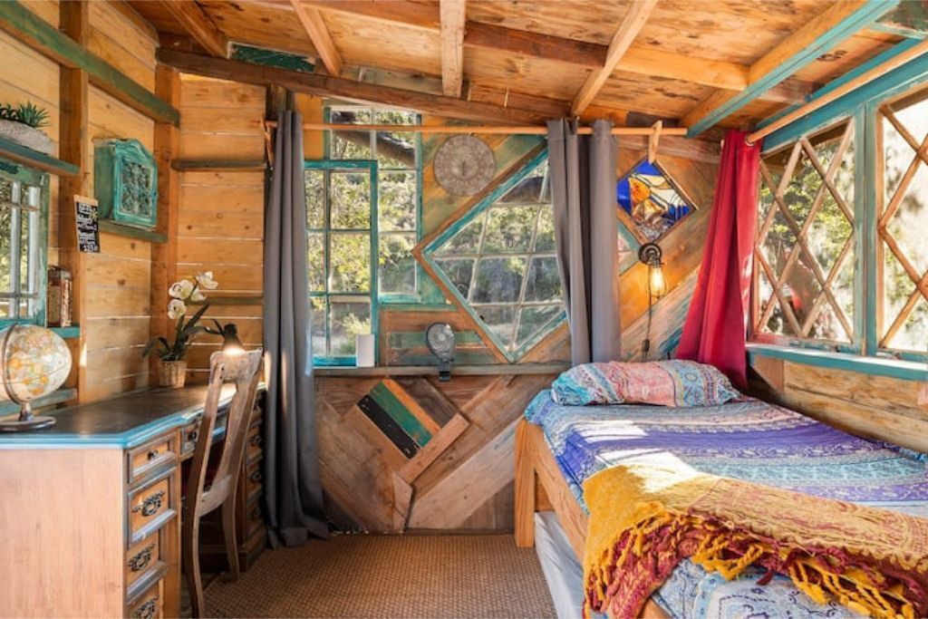 Photo of Bedroom in Leona Valley