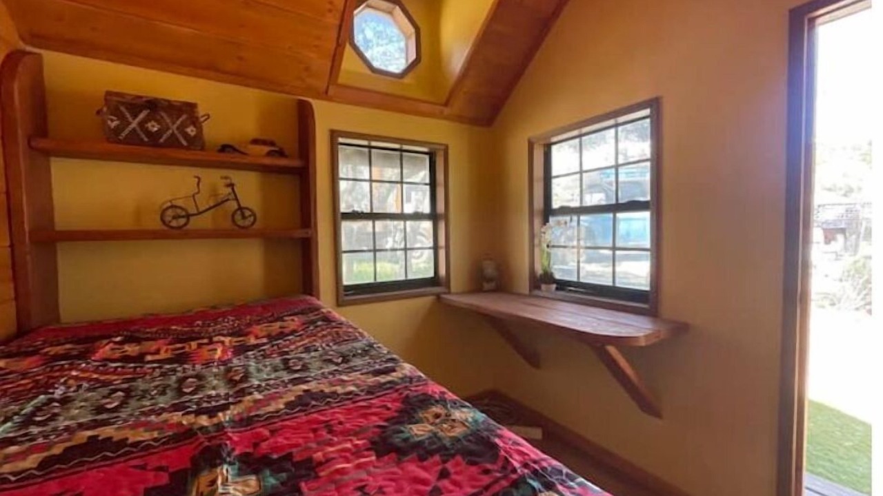 Photo of Bedroom in Leona Valley