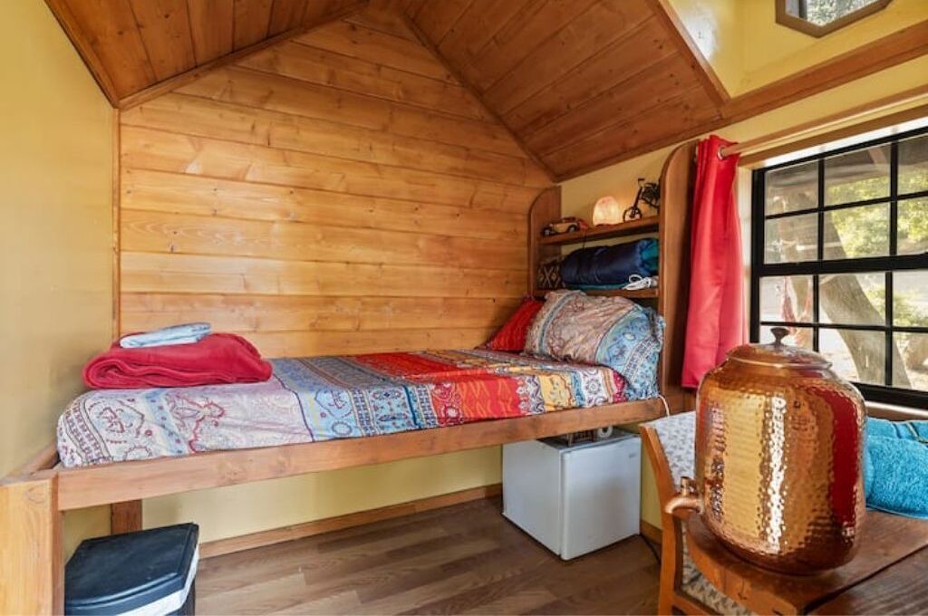 Photo of Bedroom in Leona Valley