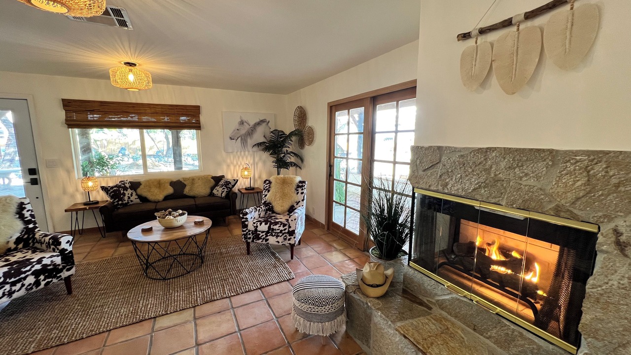 Photo of Livingroom in Desert Hot Springs