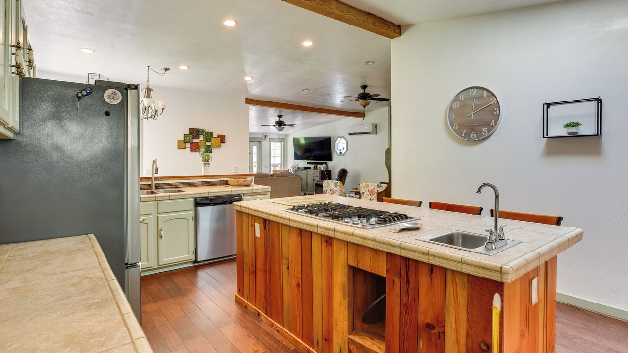 Photo of Kitchen in Big Bar