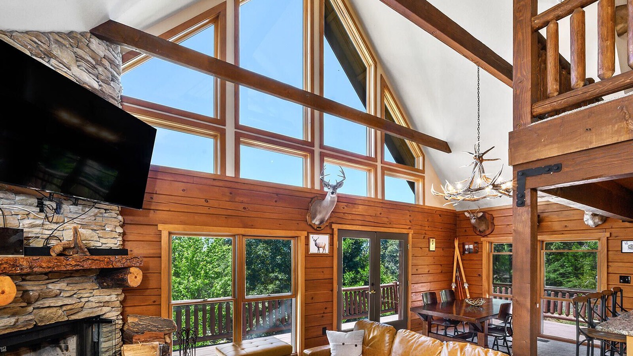 Photo of Livingroom in Crestline