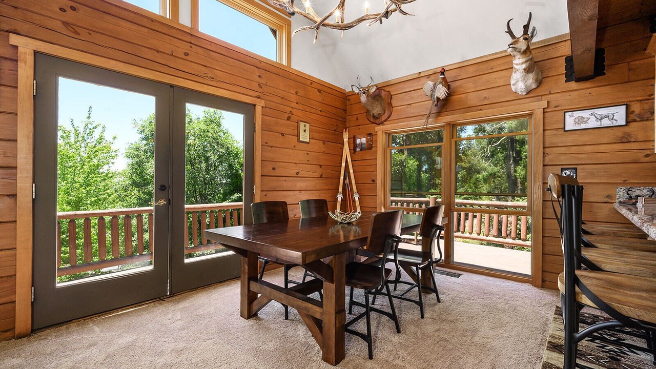 Photo of Bedroom in Crestline