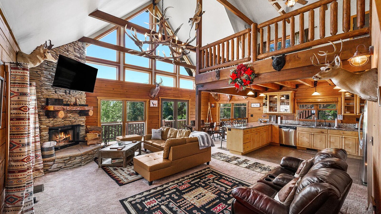 Photo of Bedroom in Crestline