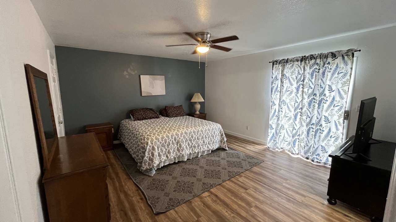 Photo of Bedroom in Yosemite Lakes