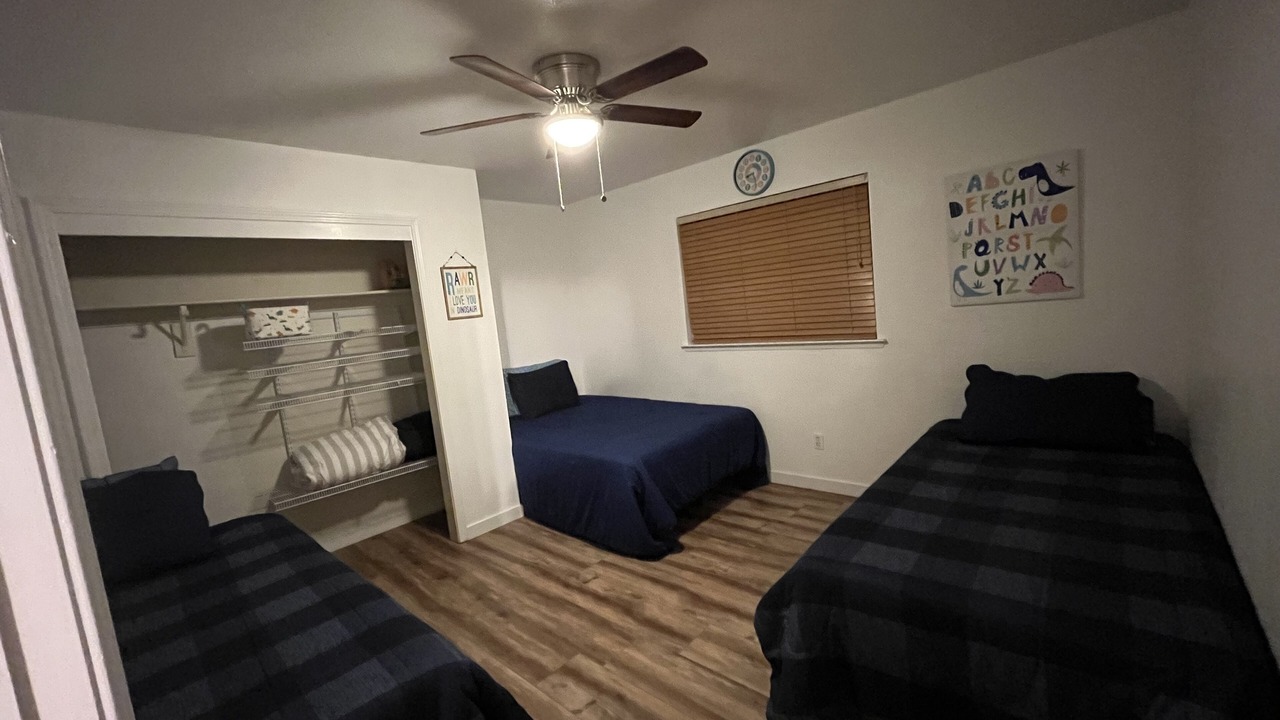 Photo of Bedroom in Yosemite Lakes