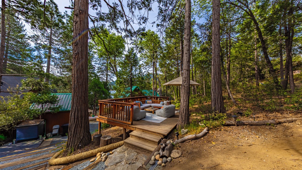 Photo of Patio Balcony in Bass Lake