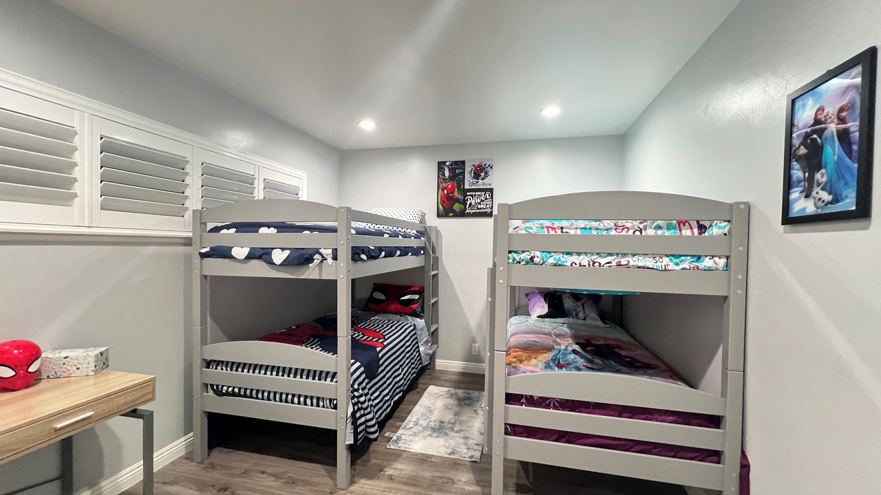 Photo of Bedroom in Midway City
