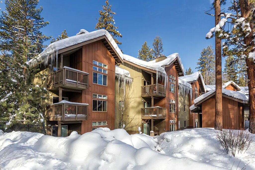 Photo of Outdoor in Round Hill Village