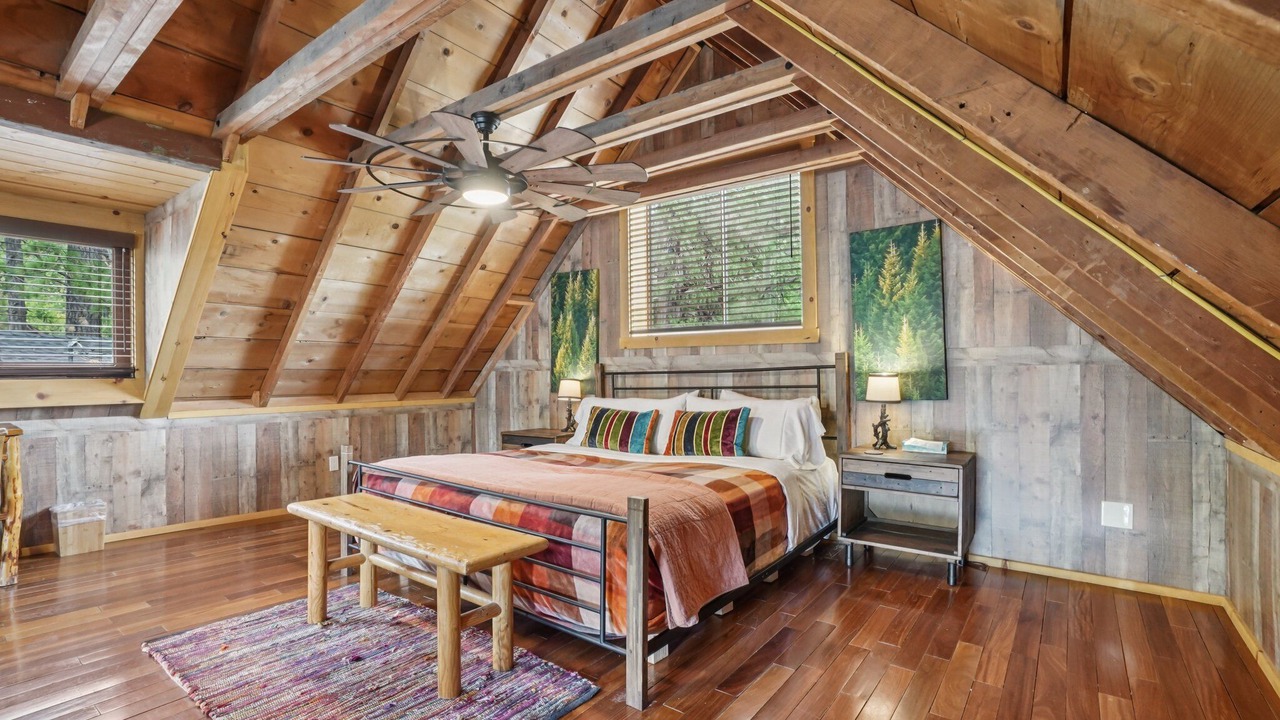 Photo of Bedroom in Idyllwild