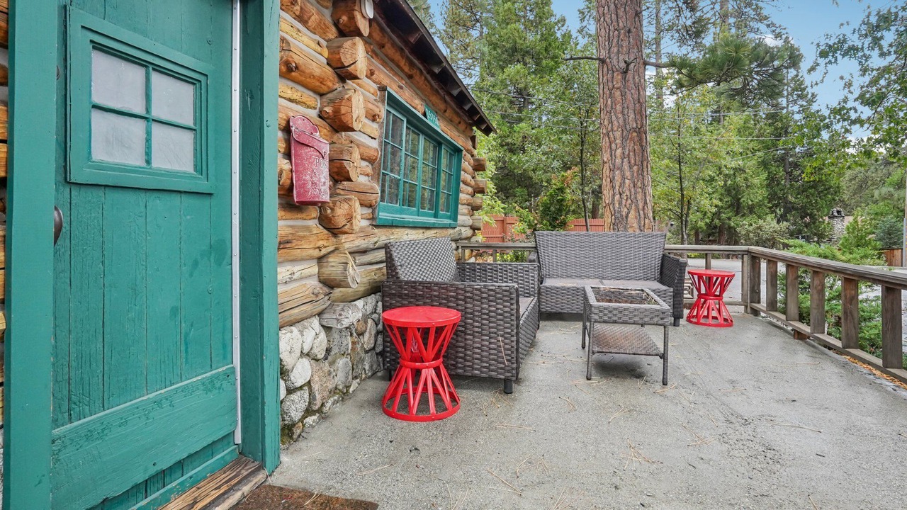 Photo of Patio Balcony in Idyllwild