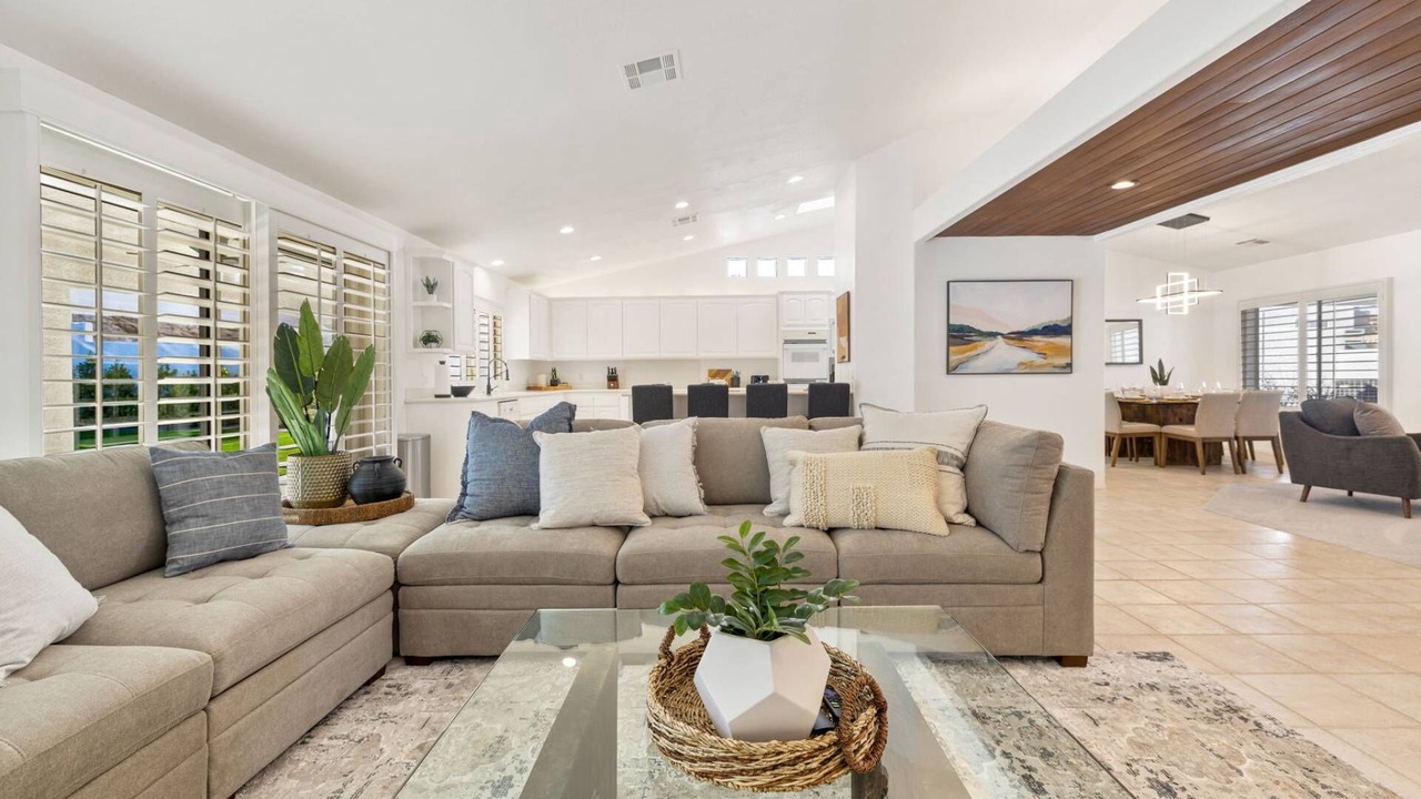 Photo of Livingroom in Palm Desert