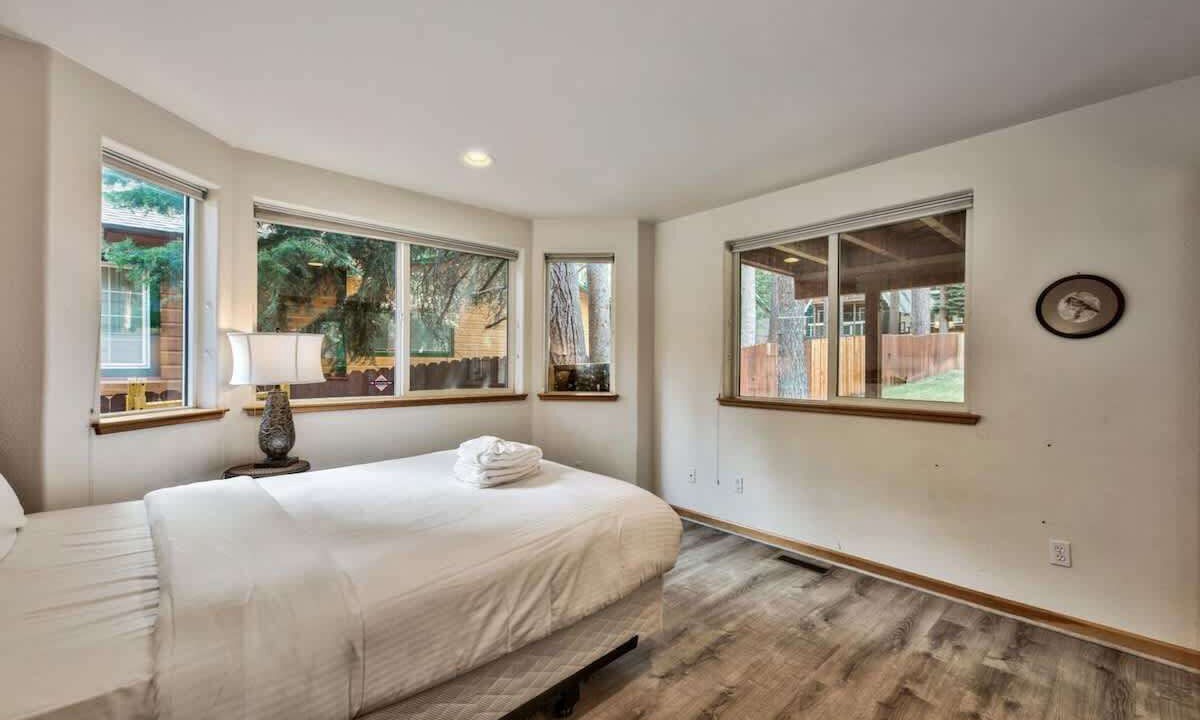 Photo of Bedroom in North Upper Truckee