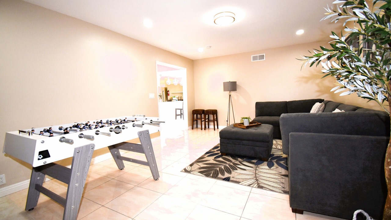 Photo of Bedroom in Midway City