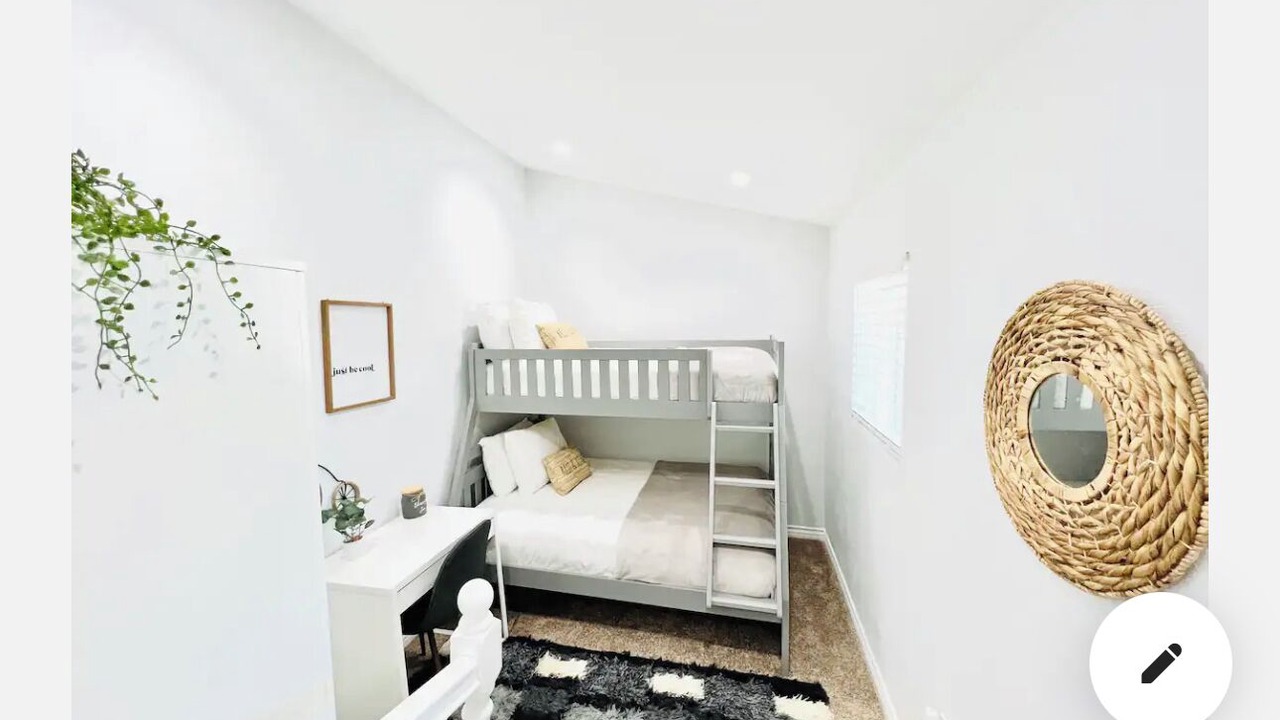 Photo of Bedroom in Central Mission Beach