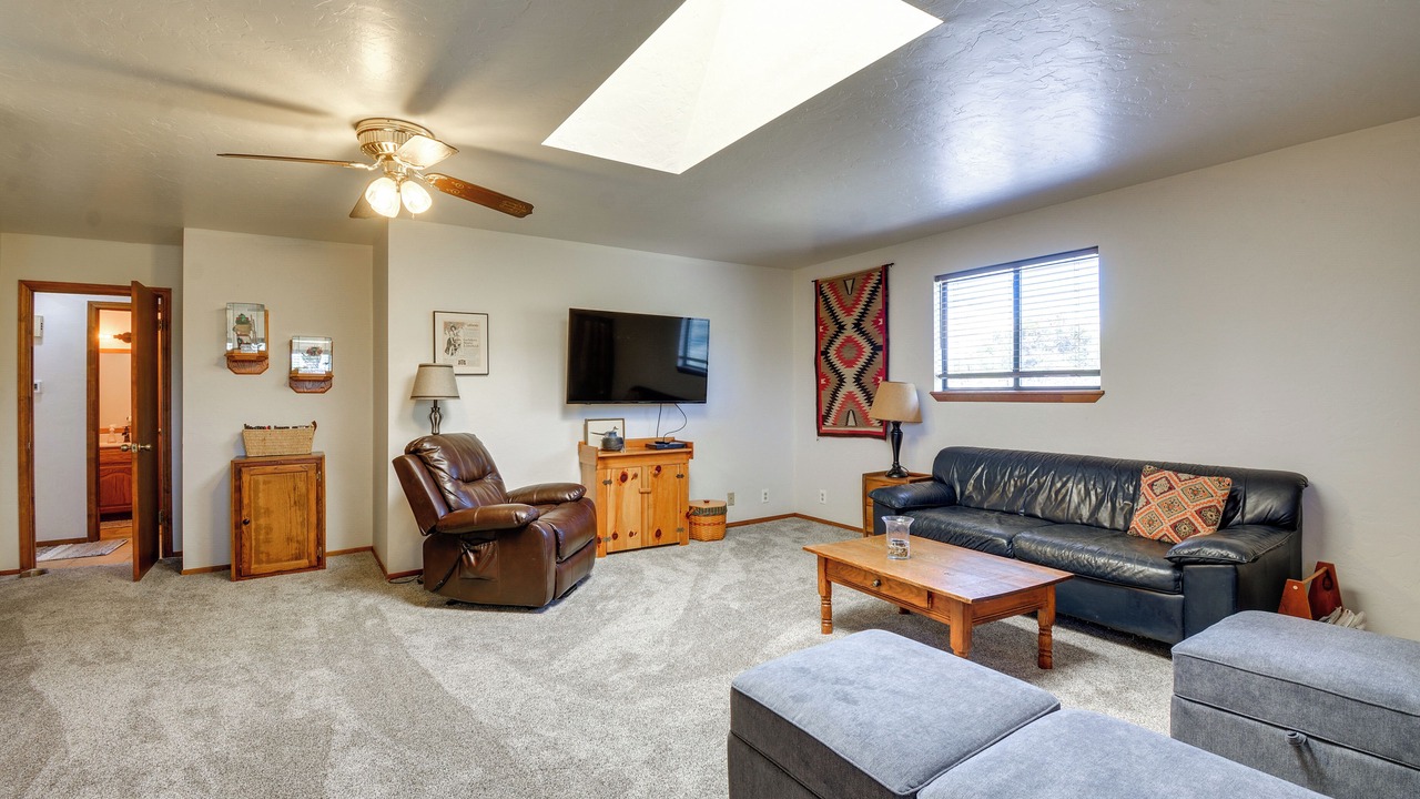 Photo of Livingroom in Iron Springs