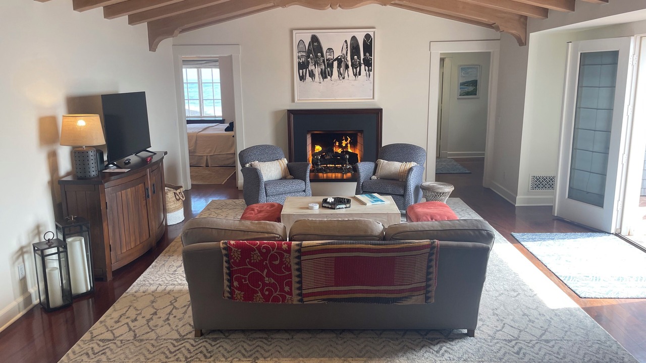 Photo of Bedroom in Toro Canyon