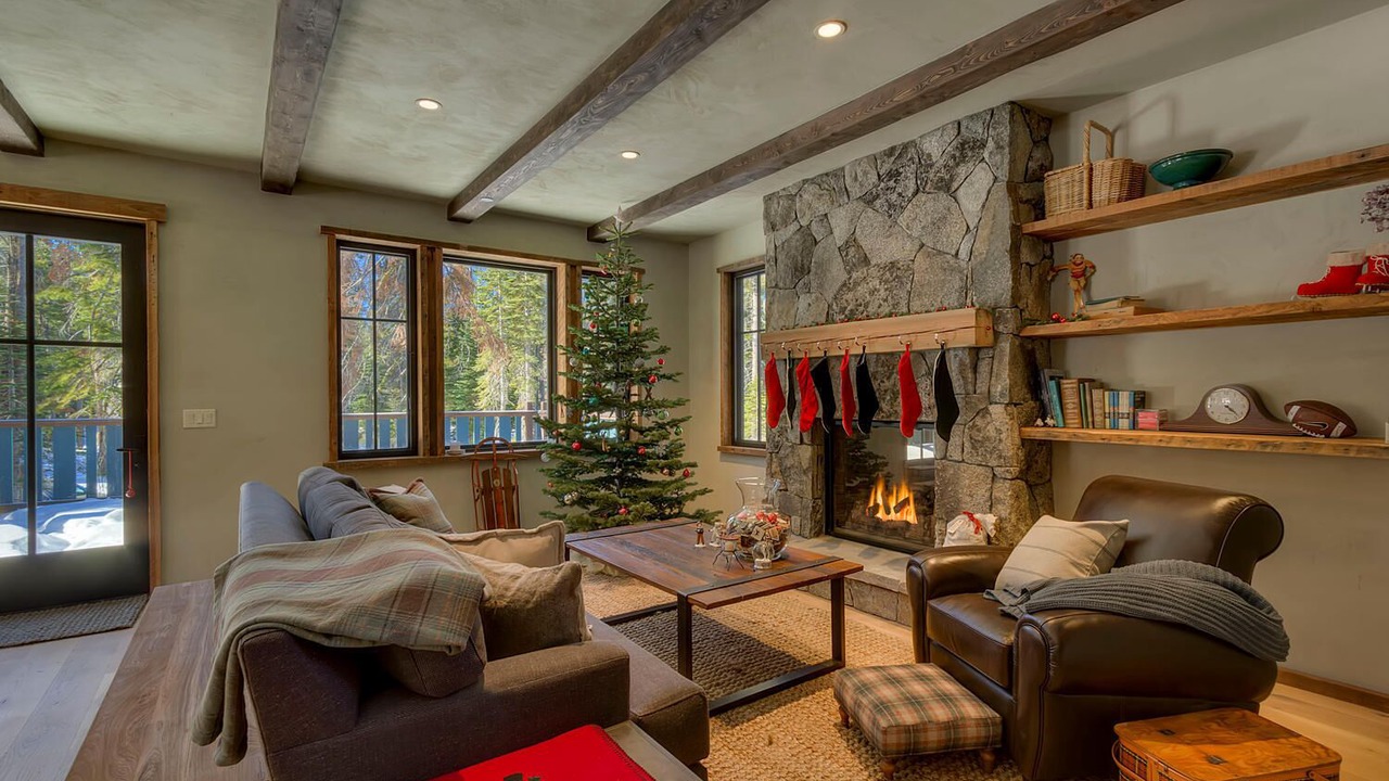Photo of Livingroom in Sugar Bowl Resort