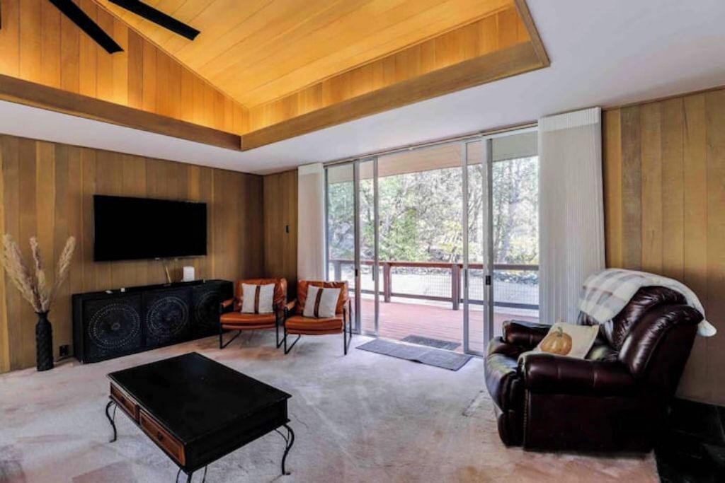Photo of Livingroom in Twain Harte
