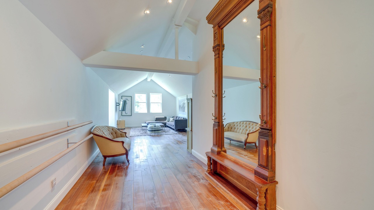 Photo of Bedroom in Carpinteria