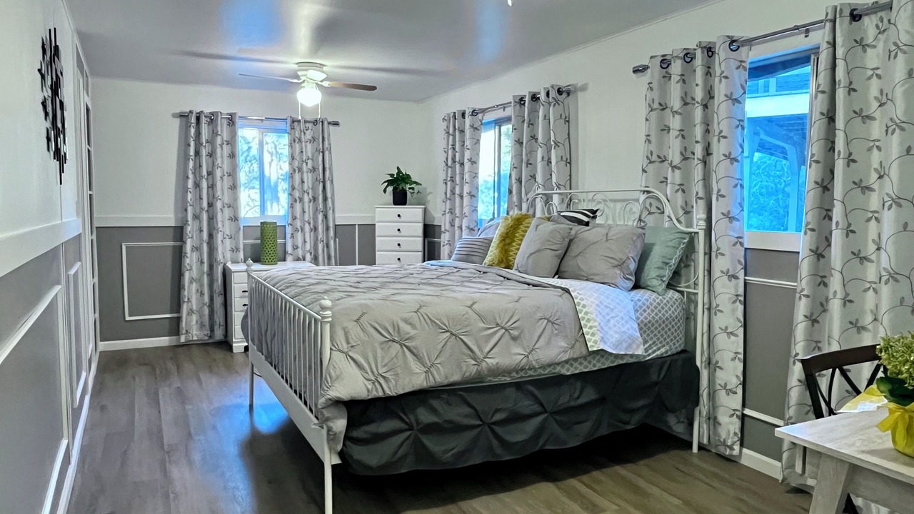 Photo of Bedroom in Crestline