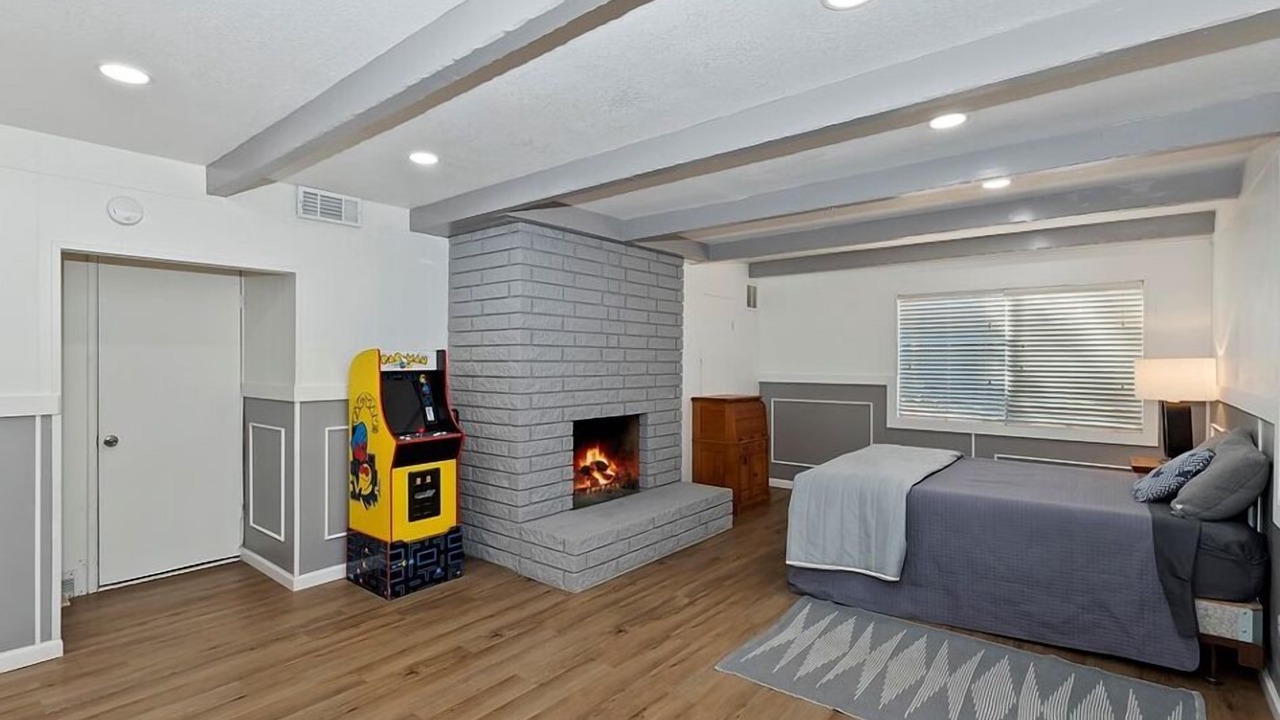 Photo of Bedroom in Crestline