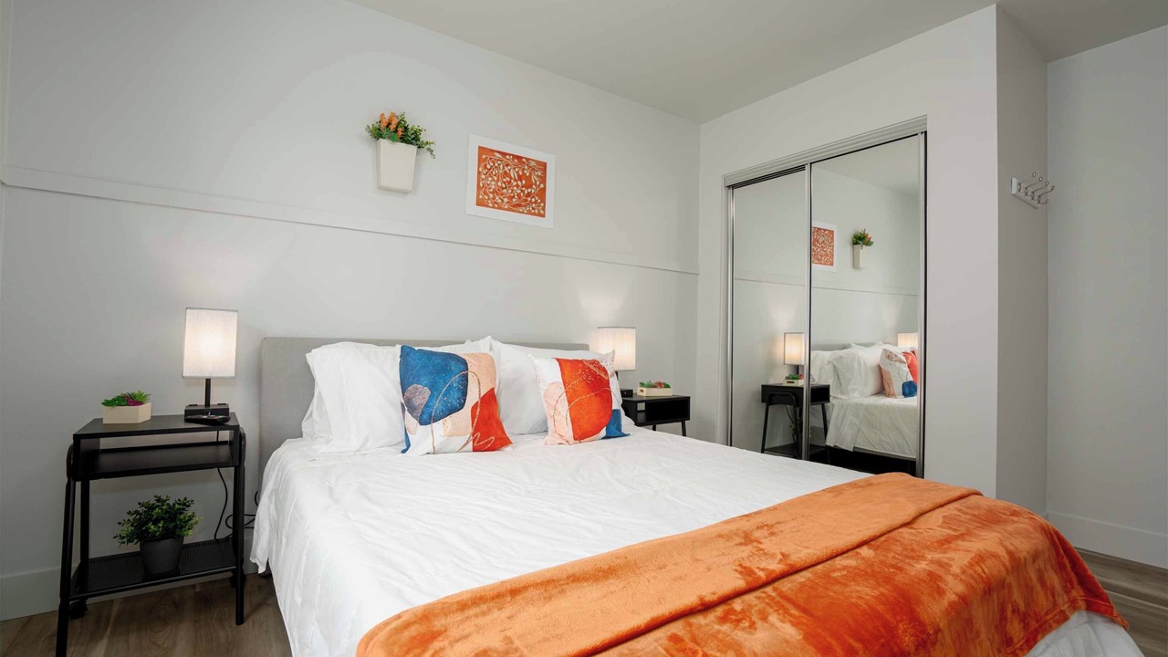 Photo of Bedroom in Midway City